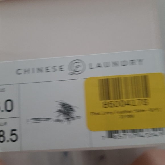 Sandals - Picture 5 of 5